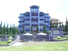   Villa 5-9 kamar | Sewa Villa di Lembang Villa Istana Bunga